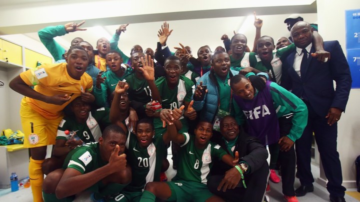 Golden Eaglets of Nigeria in a photo celebration after beating Mexico 4-2 in the Semi-Finals of the FIFA U 17 World Cup Chile 2015 (Photo: FIFA)