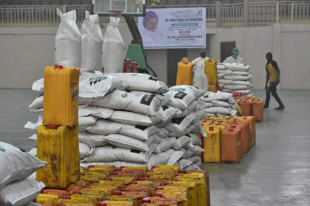 Aisha Buhari’s ‘Future Assured’ Distributes Food Items in Kano